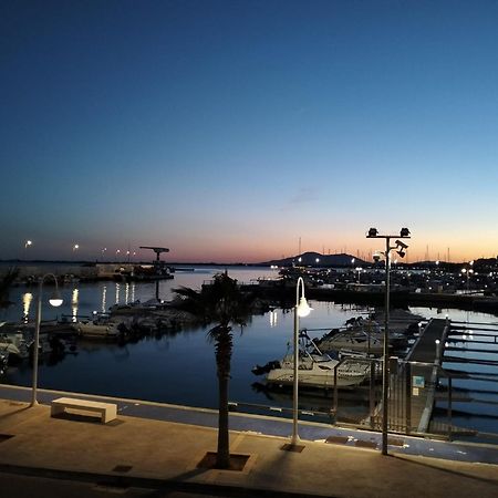1ª Linea De Mar Con Vista Fantastica Lejlighed L'Ampolla Eksteriør billede